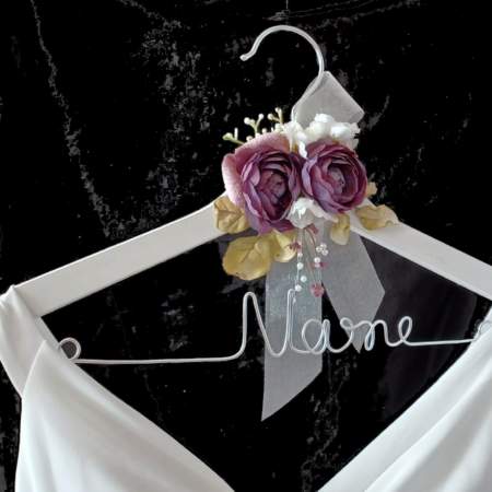 Personalisierter Hochzeitskleiderbügel